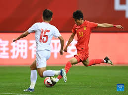 他与扬尼斯